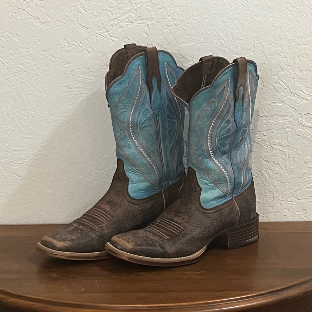 Ariat Brown Leather Cowboy Boots with Turquoise Shaft - Picture 3 of 8